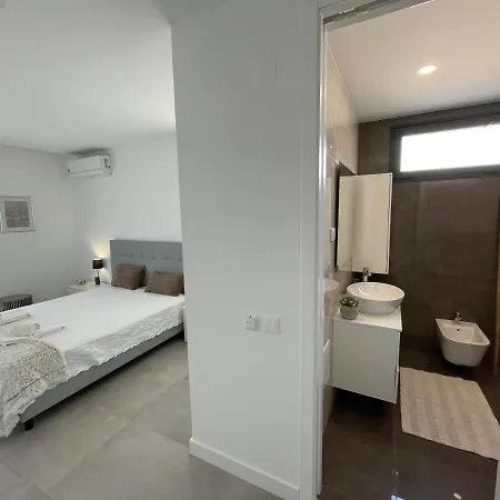 Апартаменты Salinas House T3 *